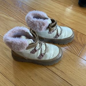 Carters fashion snow boots